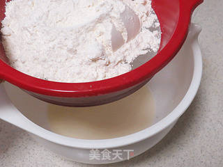 撞击视觉滴【黑旋风蛋糕卷】的做法步骤:5