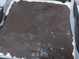 撞击视觉滴【黑旋风蛋糕卷】的做法步骤：12