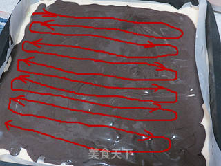 撞击视觉滴【黑旋风蛋糕卷】的做法步骤：13