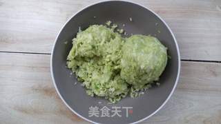 白菜素馅饼的做法步骤:2
