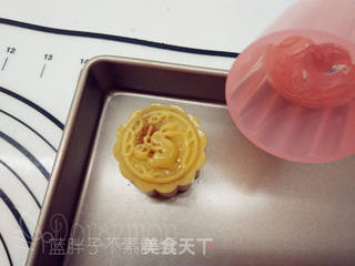 经典的广式月饼的做法步骤:12