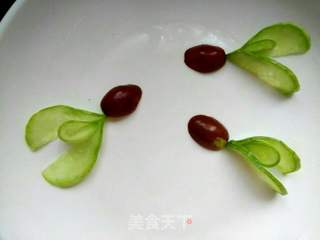黄瓜青枣拼盘的做法步骤:4