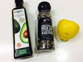 三文鱼藜麦沙拉的做法步骤:9