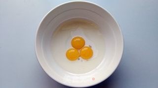 可可中空戚风蛋糕的做法步骤:3