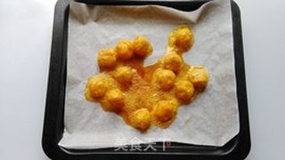 咸蛋黄菜肉大馄饨的做法步骤:6
