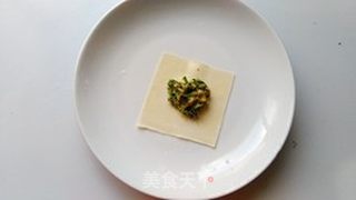 咸蛋黄菜肉大馄饨的做法步骤:11
