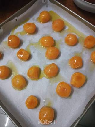 广式蛋黄豆沙月饼的做法步骤:8