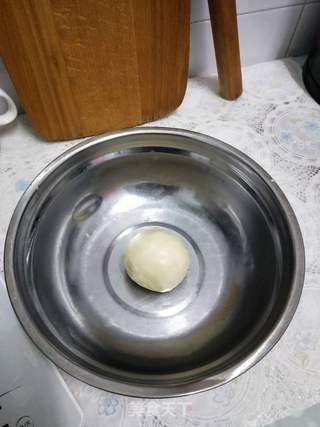 红豆沙蛋黄酥的做法步骤:3