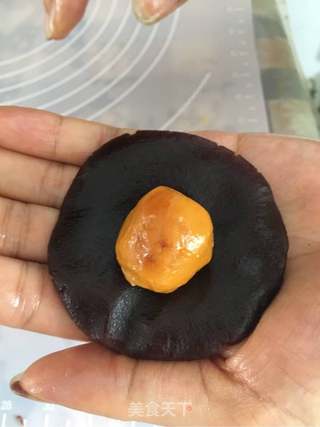 广式月饼 63克的做法步骤:9