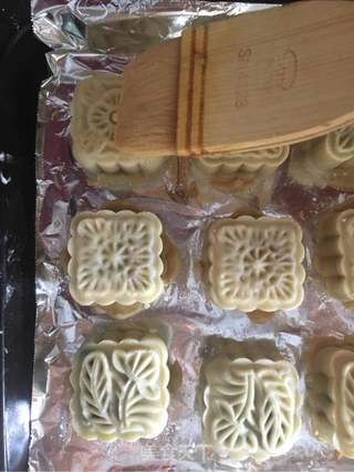 广式月饼 63克的做法步骤:20