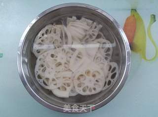 蒜香藕片的做法步骤:4