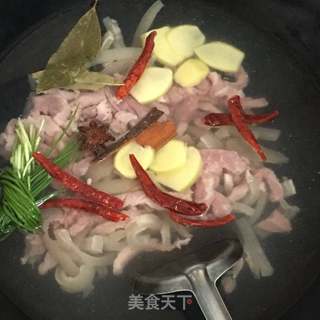 猪肉皮冻的做法步骤:7