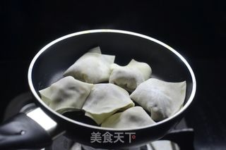 馄饨抱蛋-早餐花样吃法的做法步骤：5