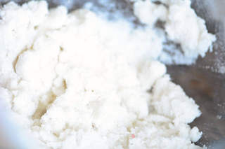 像雪地一样美的蒸糕的做法步骤:5