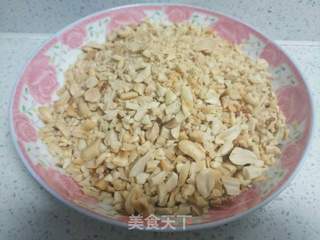好菜费饭之 花生芝麻辣椒蒜蓉肉酱的做法步骤:2