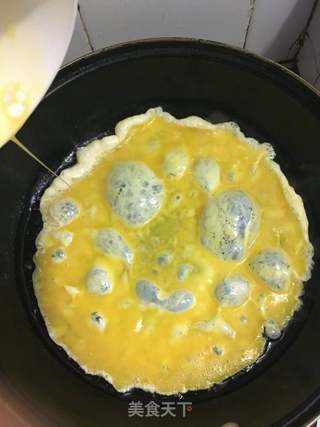 鸡蛋蔬菜三明治的做法步骤：3