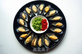 蛋黄烤海虹的做法步骤:3