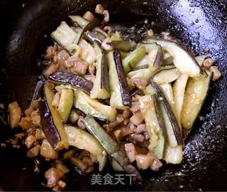 肉末粉丝茄子煲的做法步骤:6