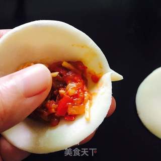 白菜猪肉饺子(附切法和包法)的做法步骤:8
