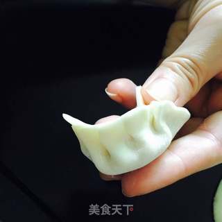白菜猪肉饺子(附切法和包法）的做法步骤：12