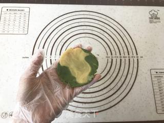 超高颜值的桃山皮月饼的做法步骤:5