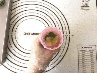 超高颜值的桃山皮月饼的做法步骤:13