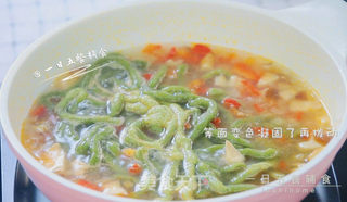 时蔬挤挤面的做法步骤:13