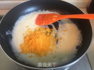 流心奶黄月饼的做法步骤：10