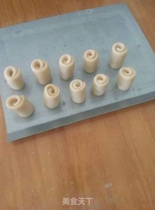 冬瓜蓉酥饼的做法步骤:8