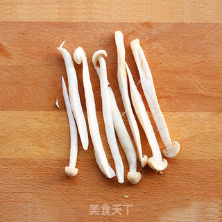下火好鲜味——菌菇花蛤汤的做法步骤:6