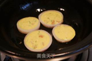 快手早餐洋葱火腿鸡蛋玉米饼的做法步骤:9