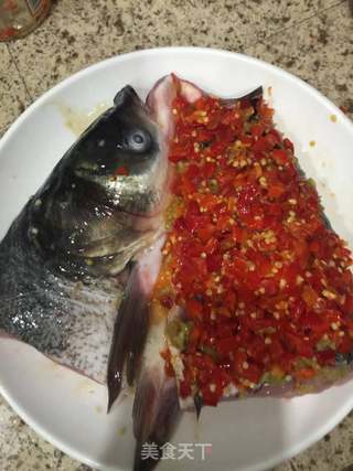 剁椒鱼头的做法步骤:8