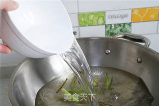 瘦肉豆腐汤的做法步骤:4