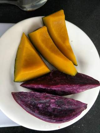 小兔子馒头的做法步骤:2
