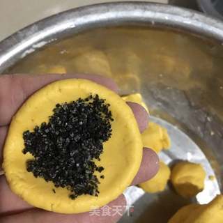 黑芝麻南瓜汤圆的做法步骤:7