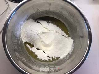 广式月饼的做法步骤:2