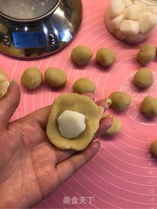 广式月饼的做法步骤:8