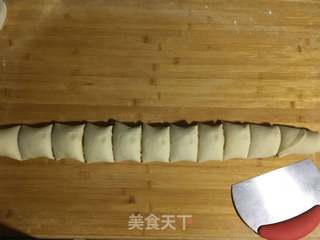 腐乳红油花卷的做法步骤:12