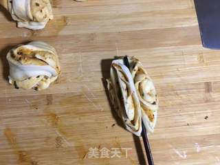 腐乳红油花卷的做法步骤:13