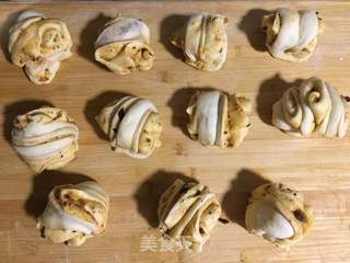 腐乳红油花卷的做法步骤:16