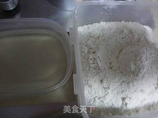 广东点心---芝麻花生核桃包子的做法步骤：4