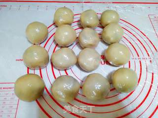 广式月饼(75克)的做法步骤:10