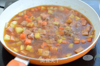 火腿咖喱焖饭的做法步骤:6
