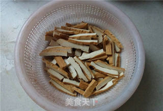 青椒豆干炒肉丝的做法步骤:3