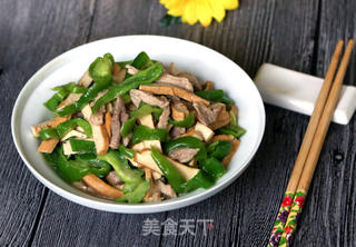 青椒豆干炒肉丝的做法步骤:8