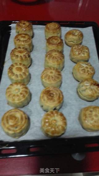 红豆月饼的做法步骤:16