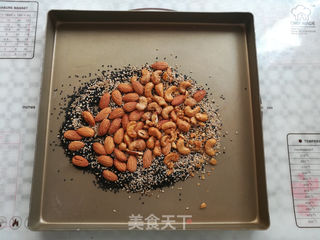 肉松果仁月饼的做法步骤:5