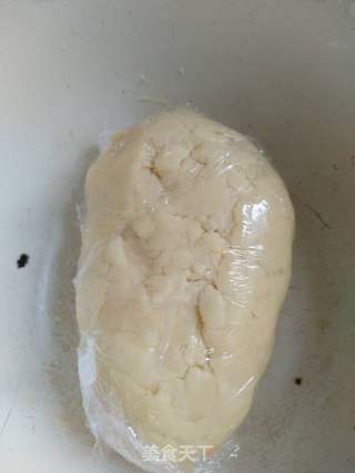 蛋黄酥的做法步骤:9