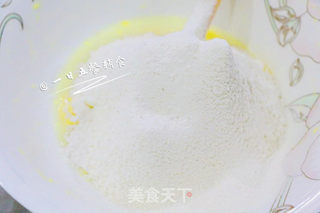 牛奶磨牙棒 宝宝辅食,低粉+黄油+牛奶+奶粉+糖粉的做法步骤:3