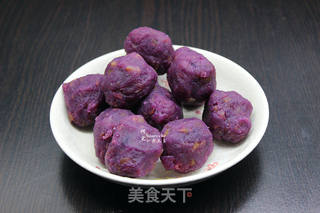 栗子紫薯月饼的做法步骤:2